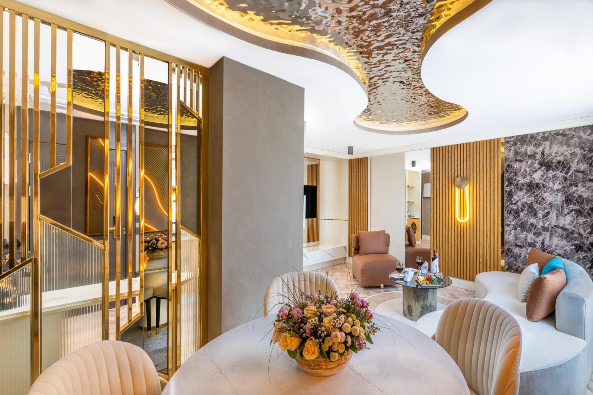 Lexia Otel *