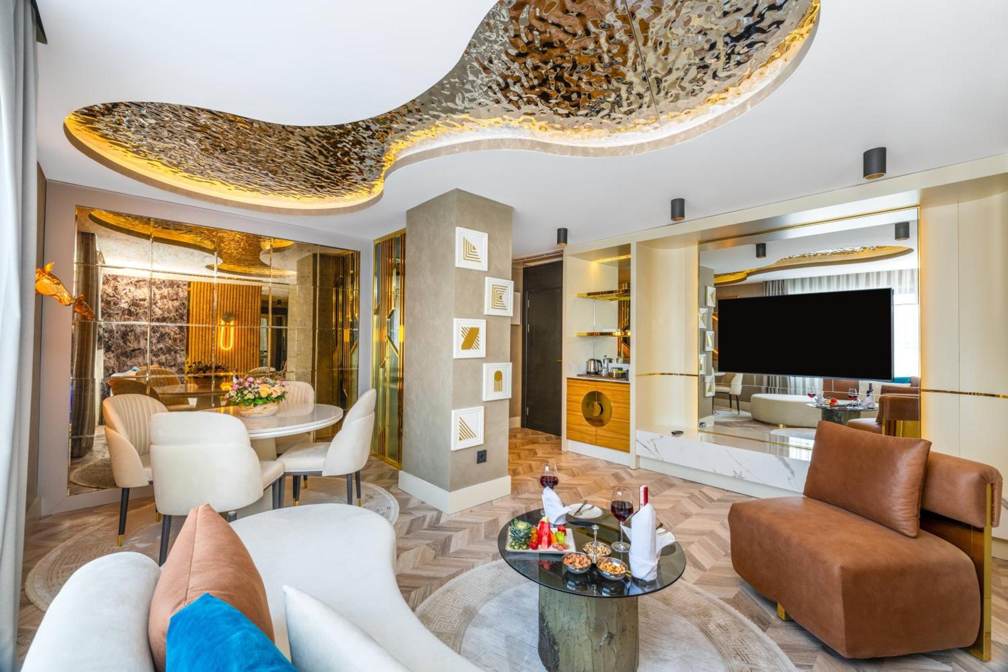 Lexia Otel